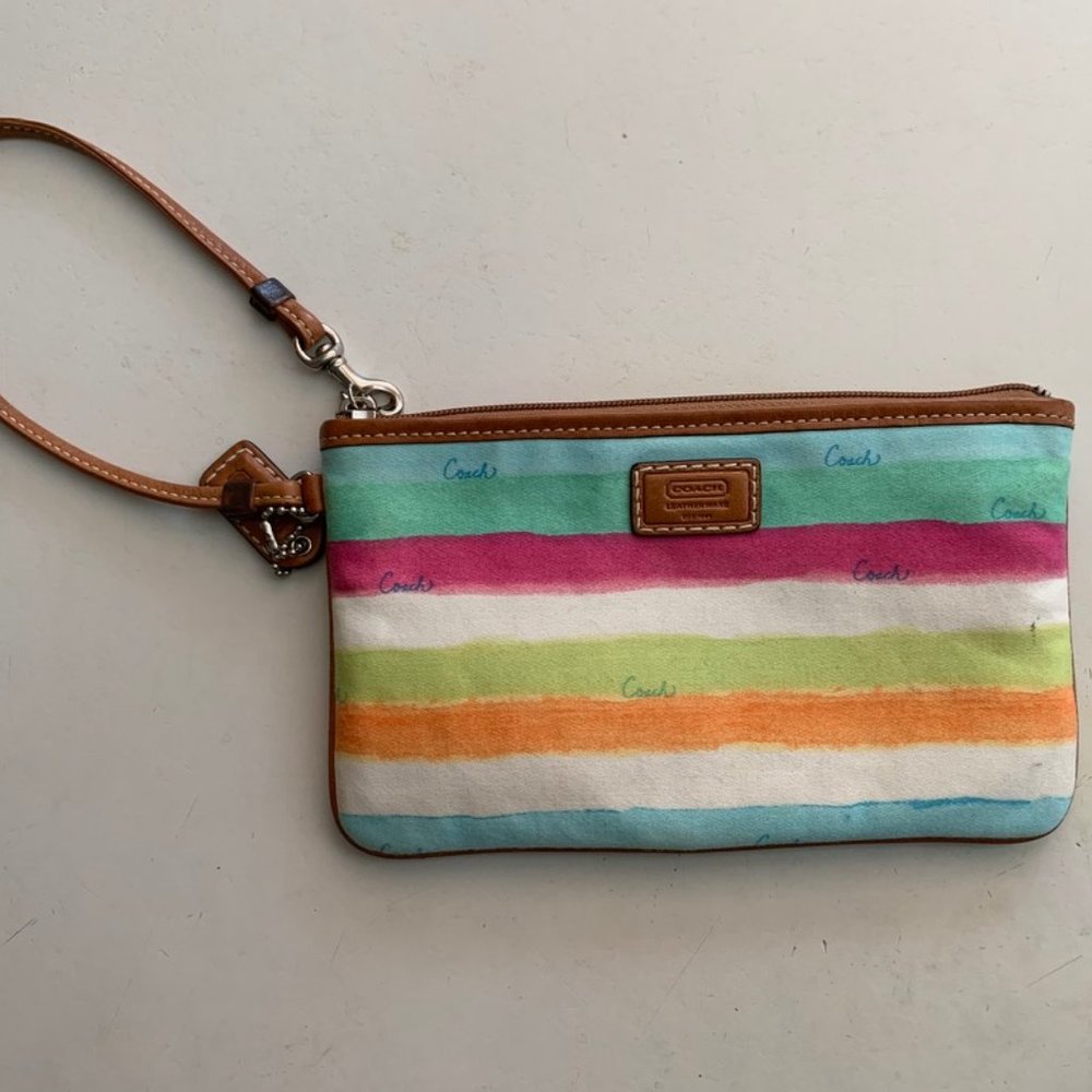 Coach Wallet (clutch/wrislet) - Picture 2 of 4